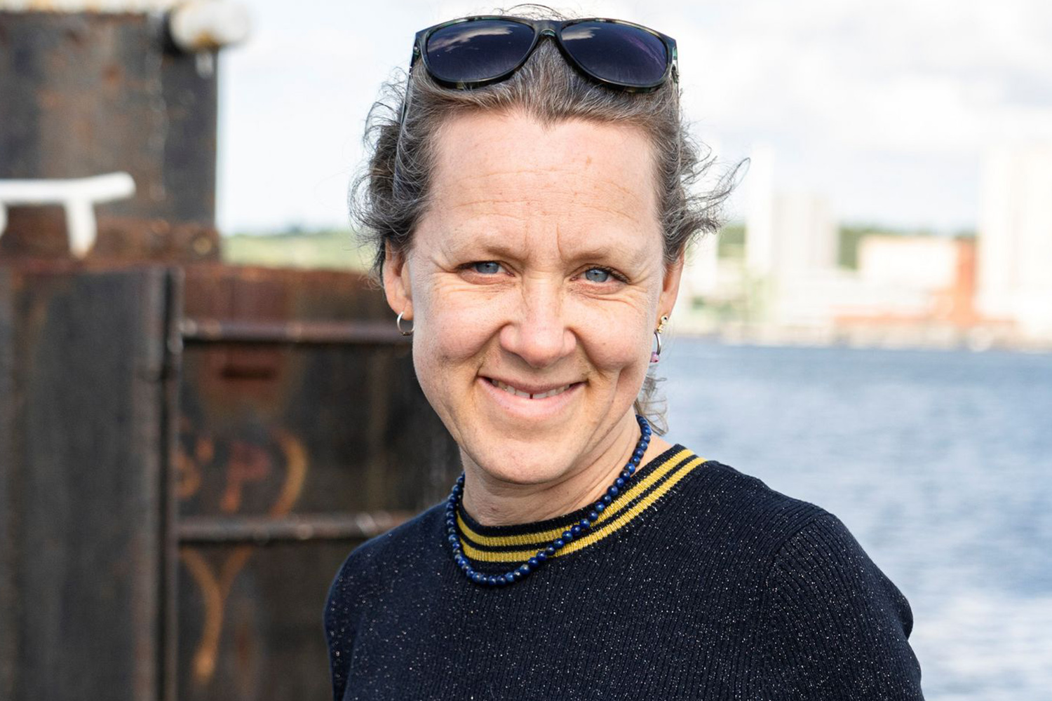 Humangeographin Professorin Silja Klepp (CAU) teilt sich seit Januar 2022 den UNESCO-Lehrstuhl für Integrierte Meereswissenschaften im Tandemformat mit Professor Arne Körtzinger (GEOMAR/CAU). Sie forscht zu den sozialen und politischen Folgen von Klimawandel und Umweltveränderungen.